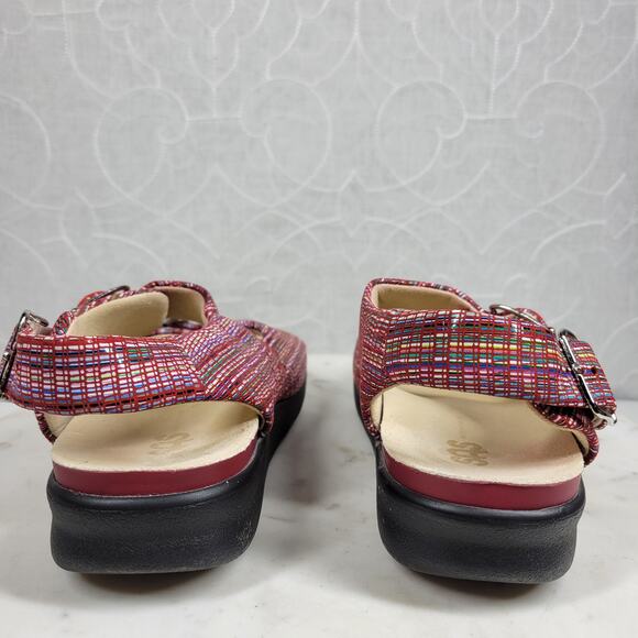 SAS Relaxed Rainbow Sandals Womens 7 Red Leather Open Toe Casual Slingback Strap - Picture 10 of 16